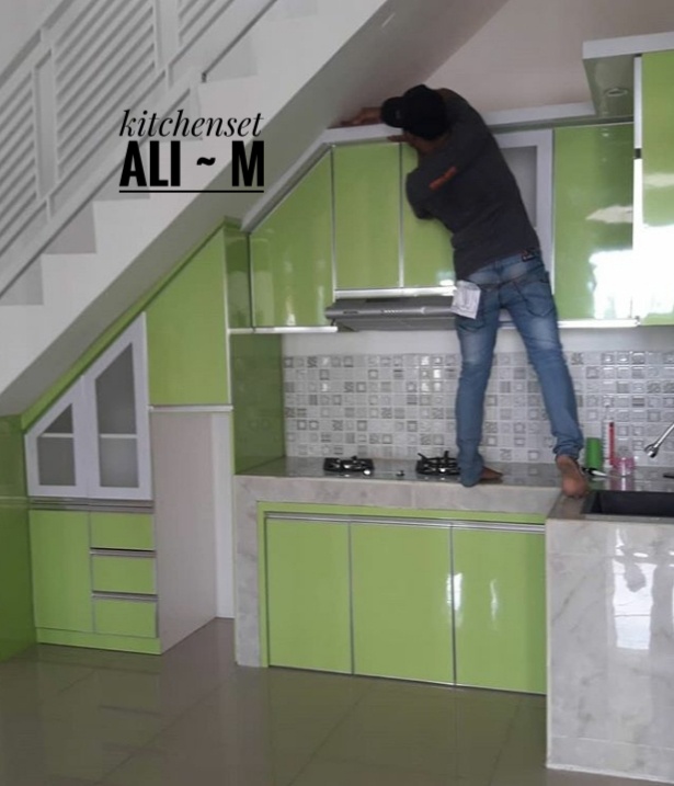 Lemari Bawah Tangga Minimalis Kitchen Set Minimalis Depok